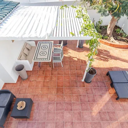 Sonneland Large & Private Terrace Apartment